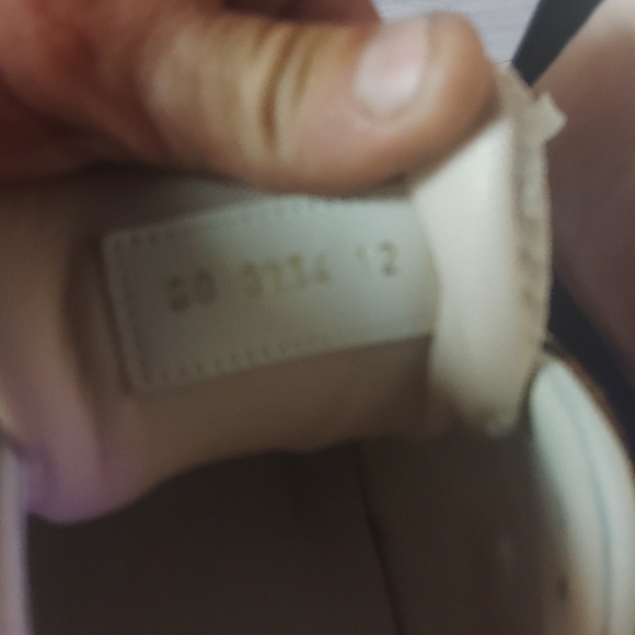 Louis Vuitton sneakers - Picture 2 of 5